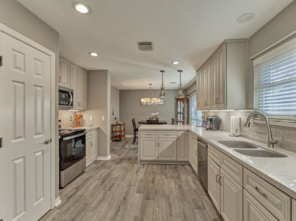 147 Wynnoak, The Woodlands TX 77382