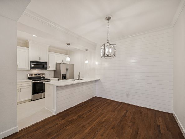 11711 Memorial Drive 127, Houston TX 77024