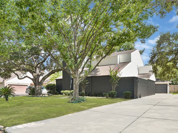 14823 Elmont Drive, Houston TX 77095