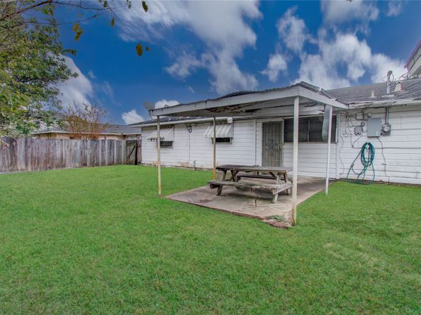 5007 Edfield Street, Houston TX 77033