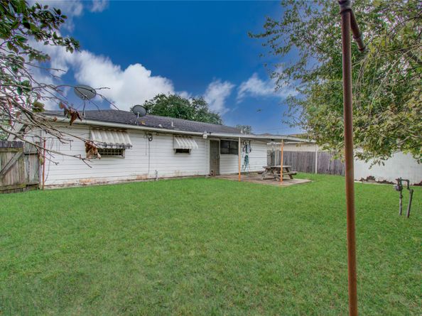 5007 Edfield Street, Houston TX 77033