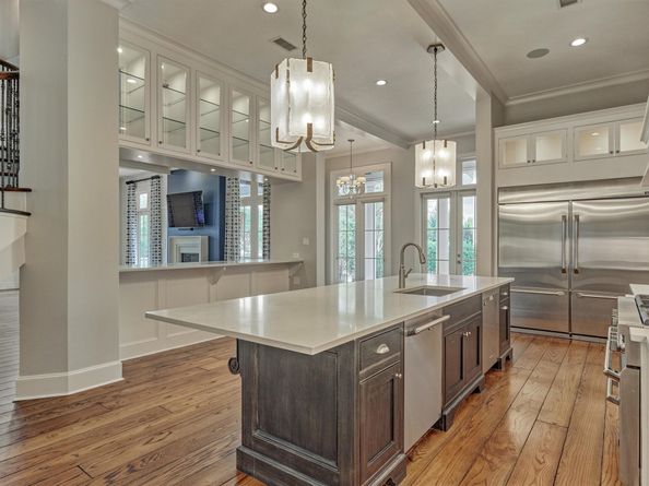 22 E Shore Drive, The Woodlands TX 77380