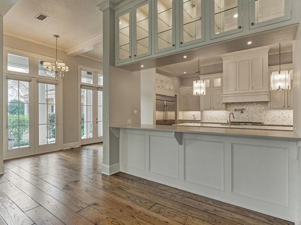 22 E Shore Drive, The Woodlands TX 77380