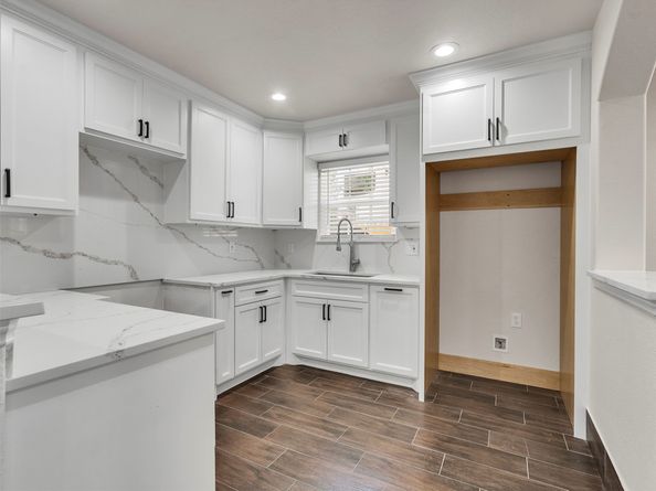 8214 Woodlyn Road, Houston TX 77028