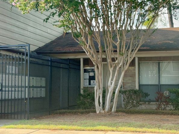 2100 Wilcrest Drive 107, Houston TX 77042