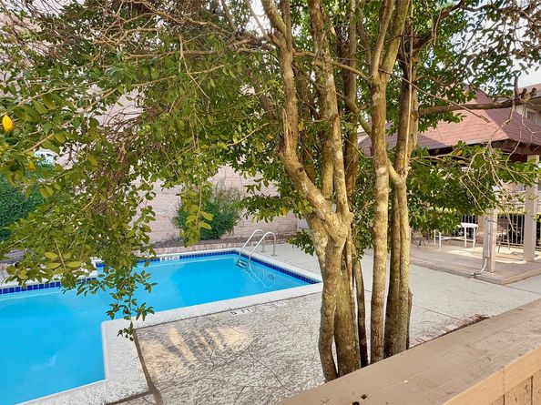 2100 Wilcrest Drive 107, Houston TX 77042