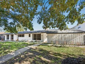 5302 Saxon Dr Drive, Houston TX 77092