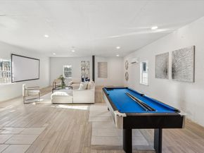 5302 Saxon Dr Drive, Houston TX 77092