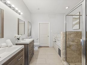 5302 Saxon Dr Drive, Houston TX 77092