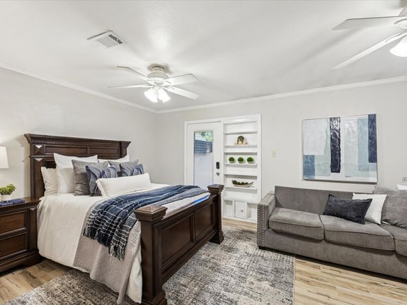 5302 Saxon Dr Drive, Houston TX 77092