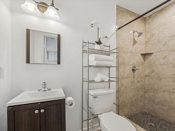 5302 Saxon Dr Drive, Houston TX 77092