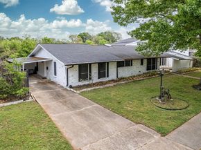 5302 Saxon Dr Drive, Houston TX 77092