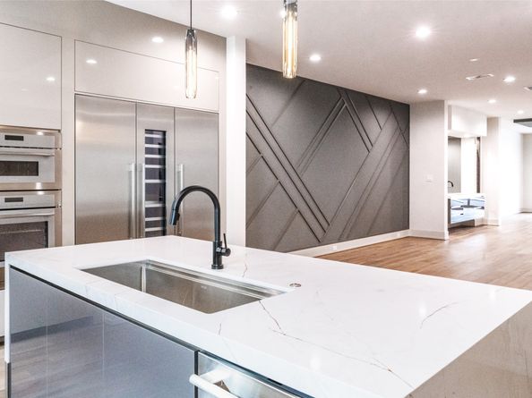 409 W Saulnier Street, Houston TX 77019