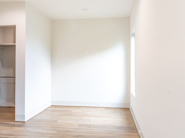 409 W Saulnier Street, Houston TX 77019