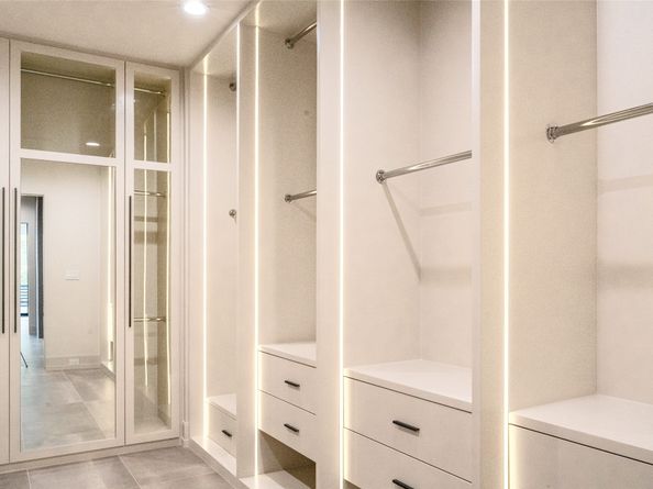 409 W Saulnier Street, Houston TX 77019