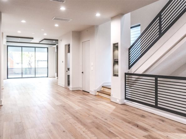 409 W Saulnier Street, Houston TX 77019