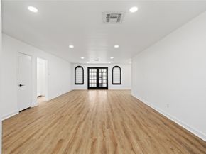 5823 Ettrick Drive, Houston TX 77035