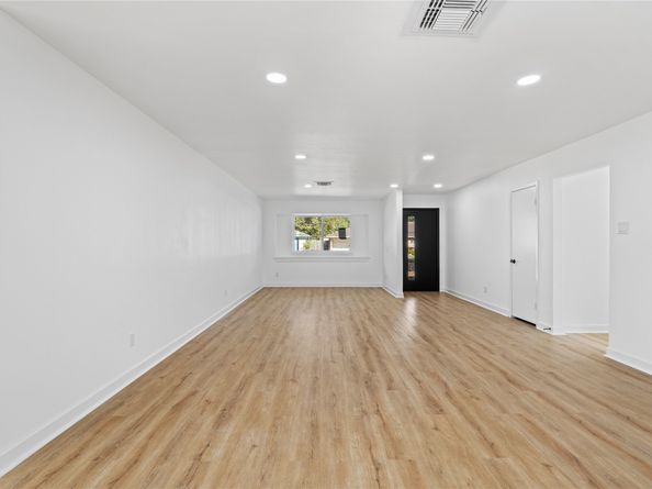 5823 Ettrick Drive, Houston TX 77035