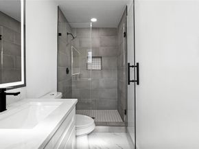 5823 Ettrick Drive, Houston TX 77035