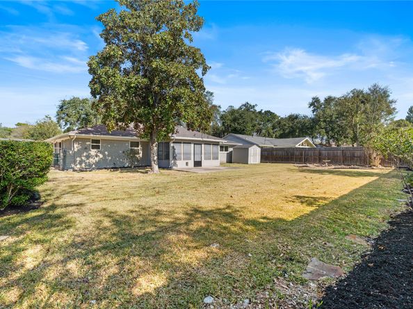 5823 Ettrick Drive, Houston TX 77035