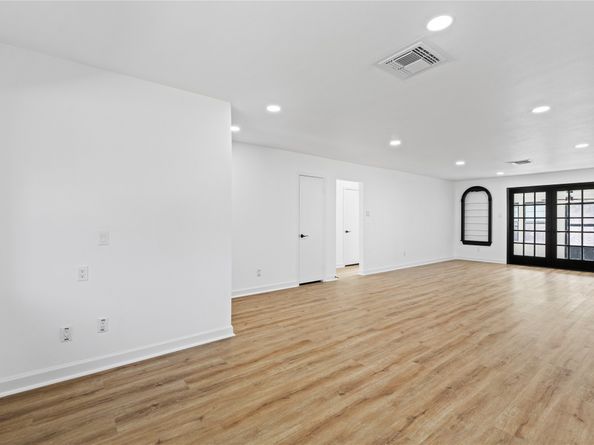 5823 Ettrick Drive, Houston TX 77035