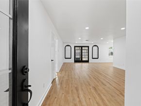 5823 Ettrick Drive, Houston TX 77035