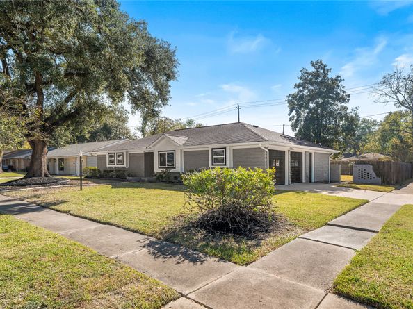 5823 Ettrick Drive, Houston TX 77035