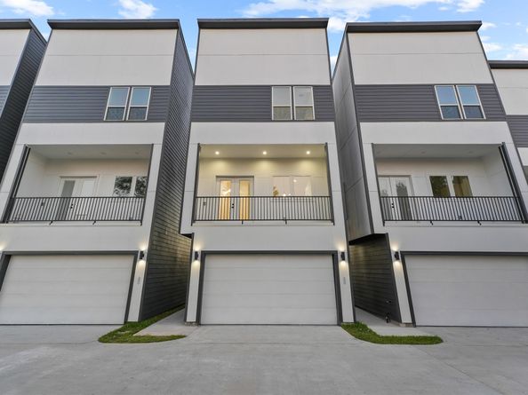 6631 Katarani Drive, Houston TX 77091