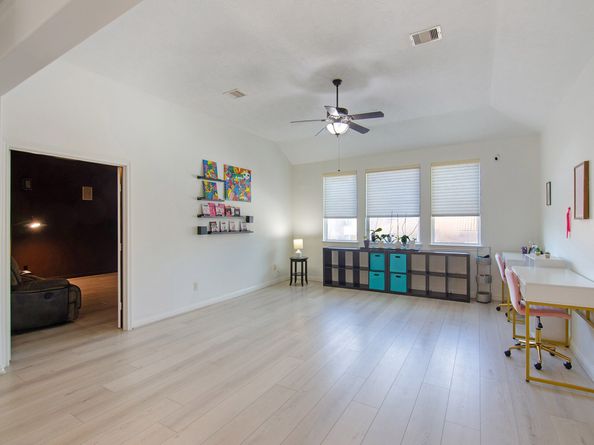 7242 Lake Paloma Trl, The Woodlands TX 77389