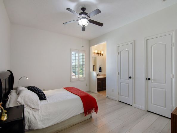 7242 Lake Paloma Trl, The Woodlands TX 77389