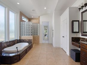 7242 Lake Paloma Trl, The Woodlands TX 77389