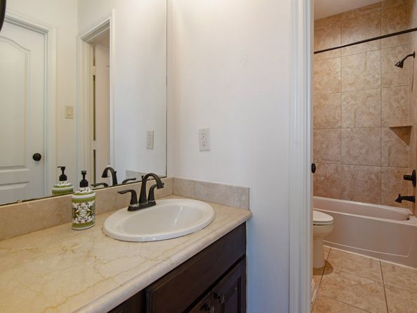 7242 Lake Paloma Trl, The Woodlands TX 77389