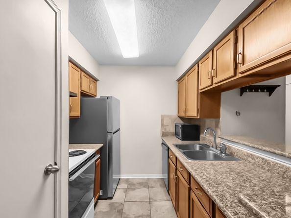 2120 El Paseo Street 1403, Houston TX 77054