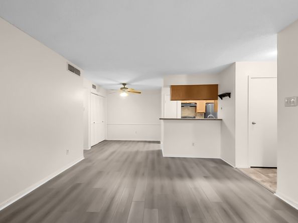 2120 El Paseo Street 1403, Houston TX 77054