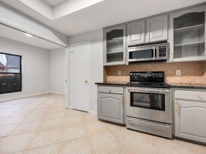 1746 S Gessner Road, Houston TX 77063