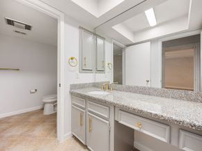 1746 S Gessner Road, Houston TX 77063