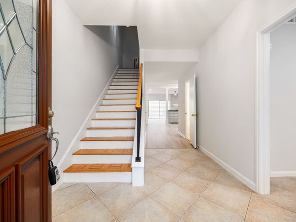 1746 S Gessner Road, Houston TX 77063