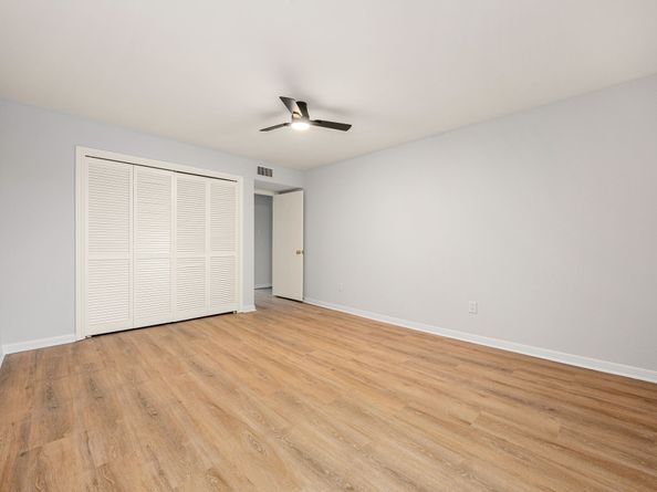 1746 S Gessner Road, Houston TX 77063