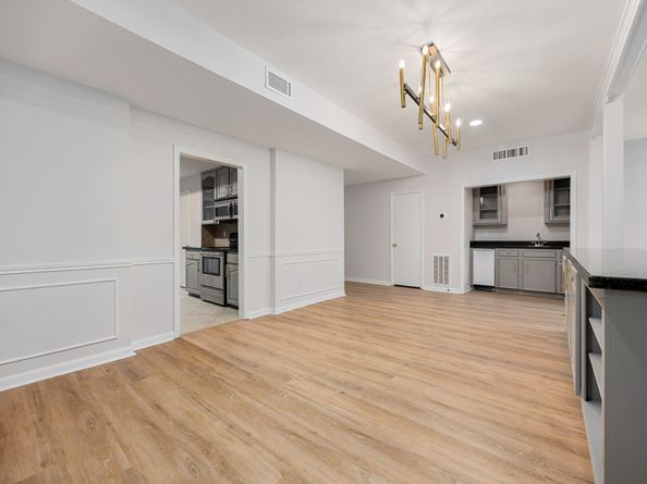 1746 S Gessner Road, Houston TX 77063