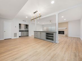 1746 S Gessner Road, Houston TX 77063