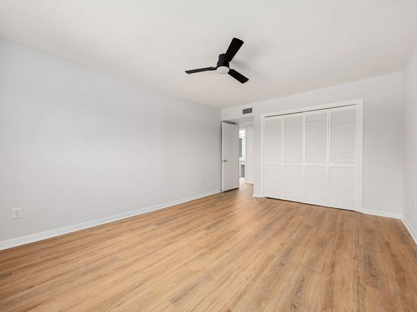 1746 S Gessner Road, Houston TX 77063