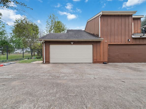 12606 Wellington Park Drive, Houston TX 77072