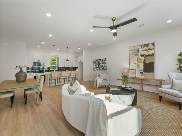 4709 Thornton Villas Lane, Houston TX 77018