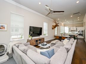 6054 Kansas Street, Houston TX 77007