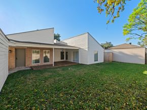 11422 Lakeside Place Drive, Houston TX 77077