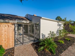 11422 Lakeside Place Drive, Houston TX 77077