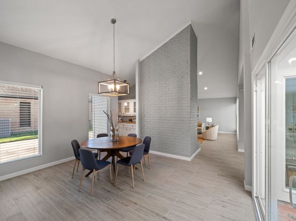 11422 Lakeside Place Drive, Houston TX 77077