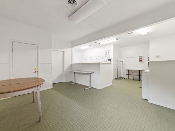 3131 Cummins 87, Houston TX 77027