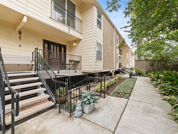 3131 Cummins 87, Houston TX 77027