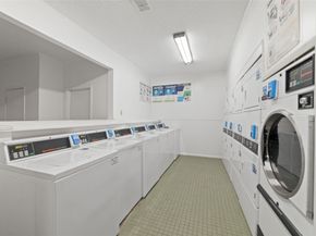 3131 Cummins 87, Houston TX 77027